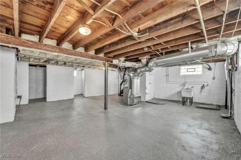 4428 Ingleside Road Cleveland OH 44128