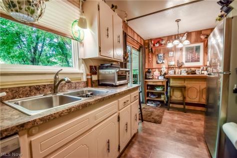464 Hickory Lane Painesville OH 44077
