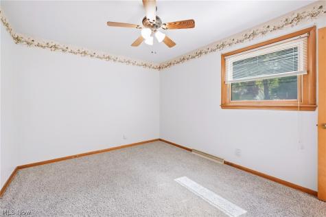 1889 Lancaster Drive Youngstown OH 44511