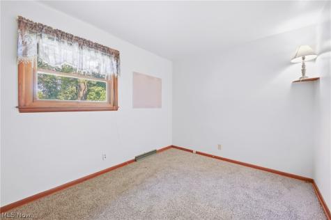 1889 Lancaster Drive Youngstown OH 44511