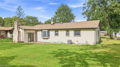 1889 Lancaster Drive Youngstown OH 44511
