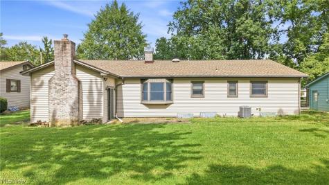 1889 Lancaster Drive Youngstown OH 44511