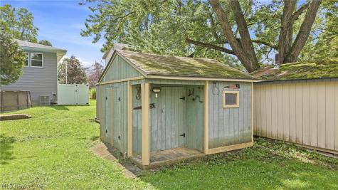 1889 Lancaster Drive Youngstown OH 44511