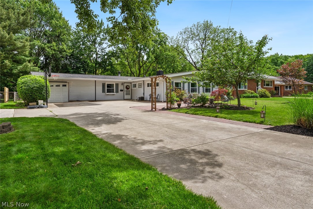 8975 Lindberg Boulevard Olmsted Falls OH 44138