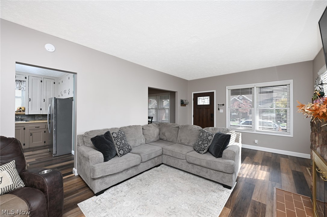 333 S Silver Street Louisville OH 44641