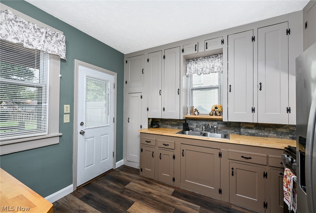 333 S Silver Street Louisville OH 44641