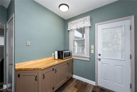 333 S Silver Street Louisville OH 44641