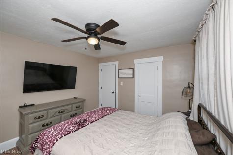 333 S Silver Street Louisville OH 44641
