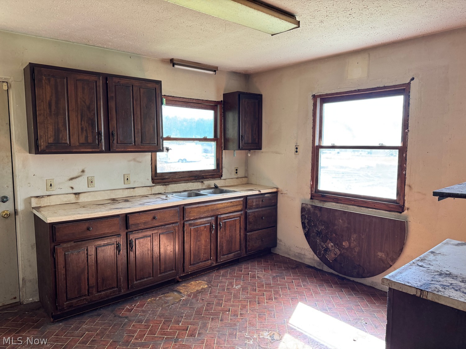 614 Oberlin Elyria Road Elyria OH 44035