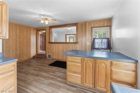 2906 Lincoln Way NW Massillon OH 44647