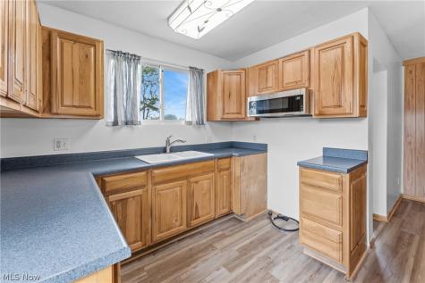 2906 Lincoln Way NW Massillon OH 44647