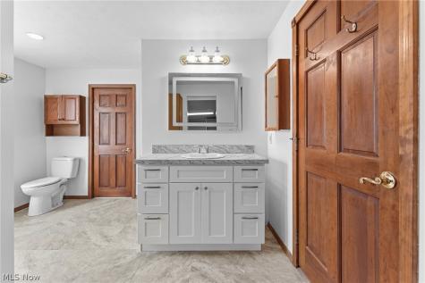 2906 Lincoln Way NW Massillon OH 44647
