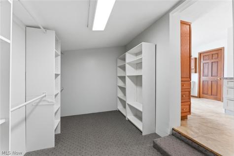 2906 Lincoln Way NW Massillon OH 44647