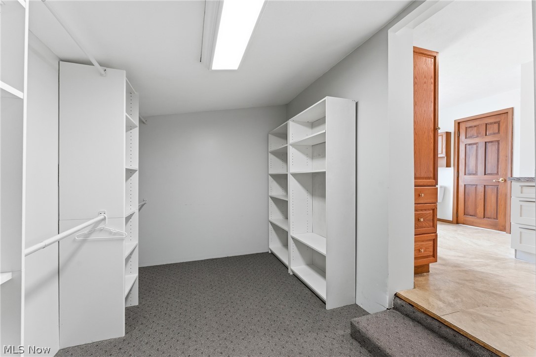 2906 Lincoln Way NW Massillon OH 44647