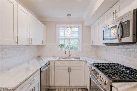 3710 Strandhill Road Shaker Heights OH 44122