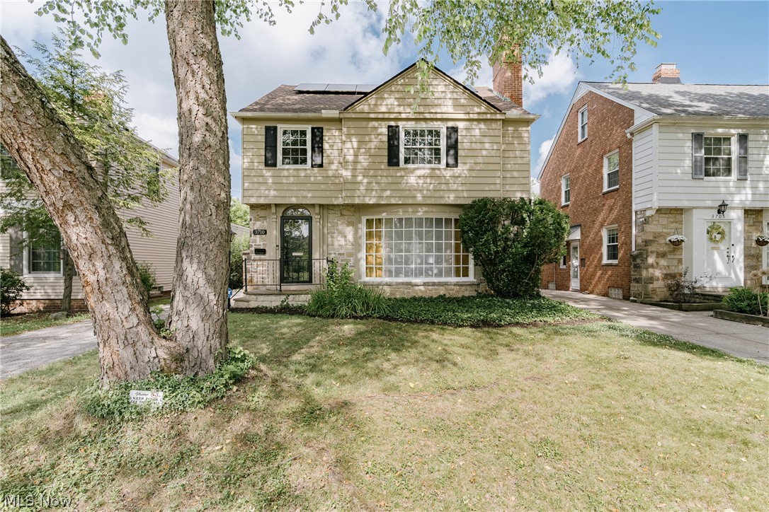 3710 Strandhill Road Shaker Heights OH 44122