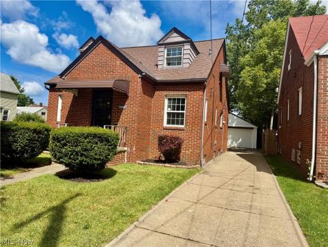 19807 Kewanee Avenue Cleveland OH 44119