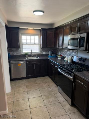 19807 Kewanee Avenue Cleveland OH 44119