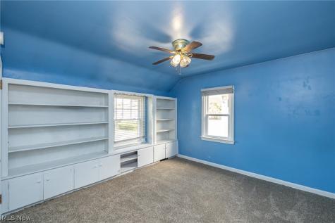 831 Sable Road Cleveland OH 44119