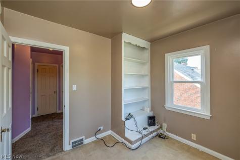 831 Sable Road Cleveland OH 44119