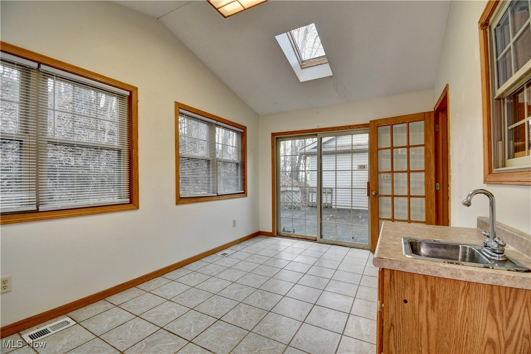 1451 Ridge Road NE New Philadelphia OH 44663