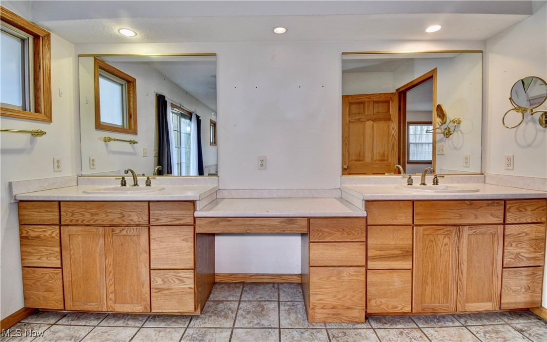1451 Ridge Road NE New Philadelphia OH 44663