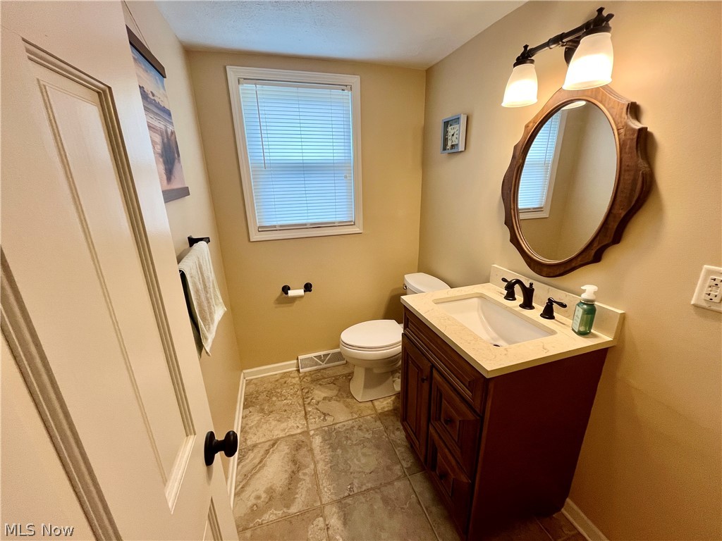 6301 Apache Lane Poland OH 44514