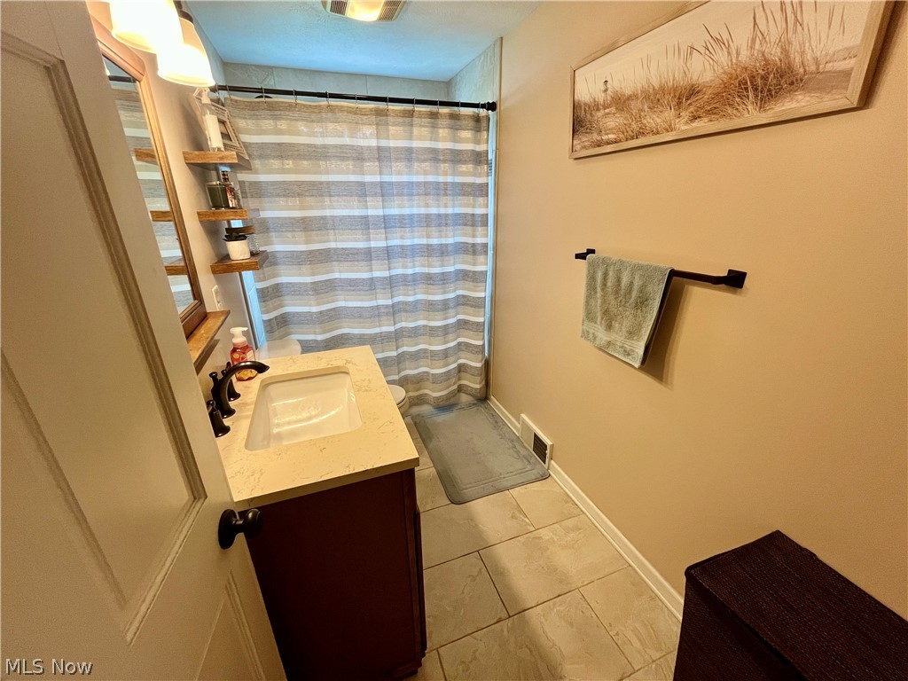 6301 Apache Lane Poland OH 44514