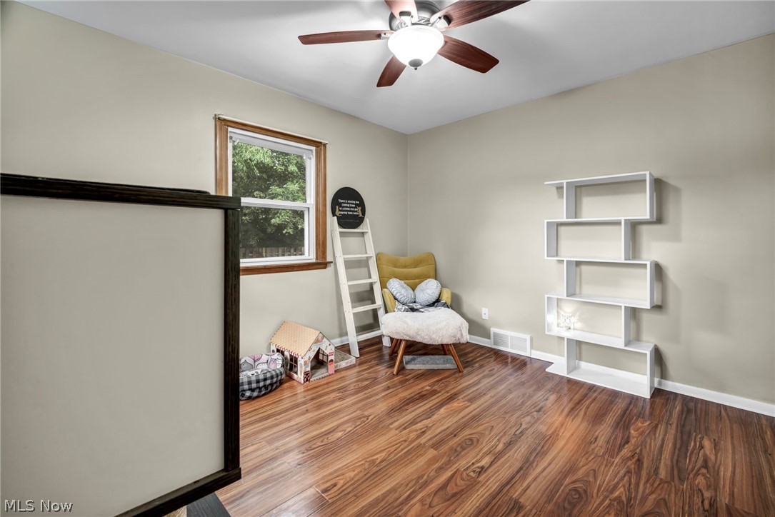33 Devonshire Drive Akron OH 44312