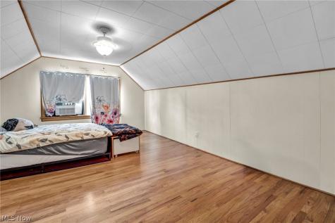 33 Devonshire Drive Akron OH 44312