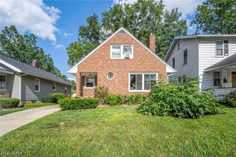 33 Devonshire Drive Akron OH 44312