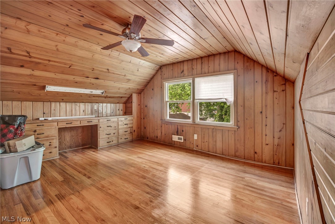 33 Devonshire Drive Akron OH 44312
