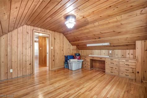 33 Devonshire Drive Akron OH 44312