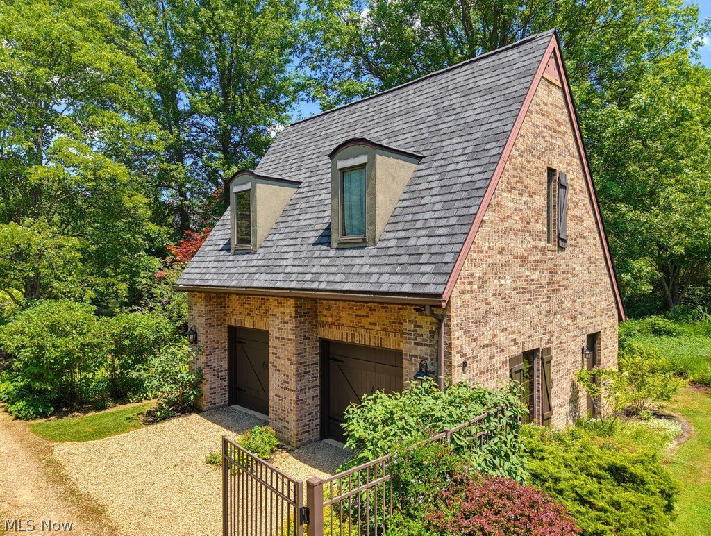 135 W Hines Hill Road Hudson OH 44236