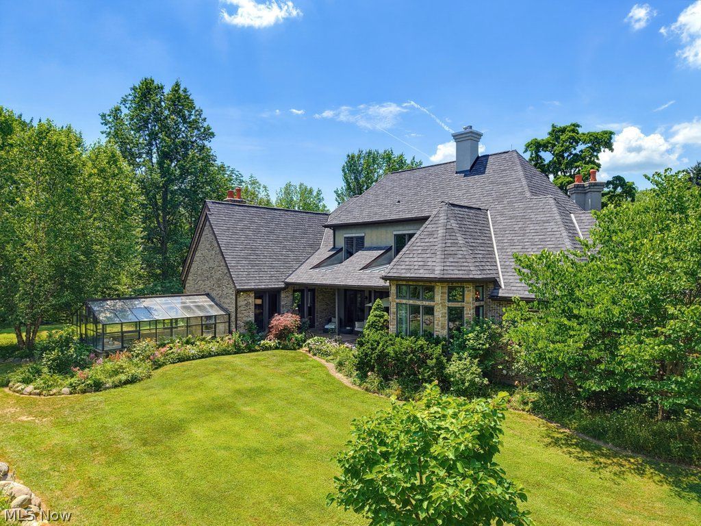 135 W Hines Hill Road Hudson OH 44236