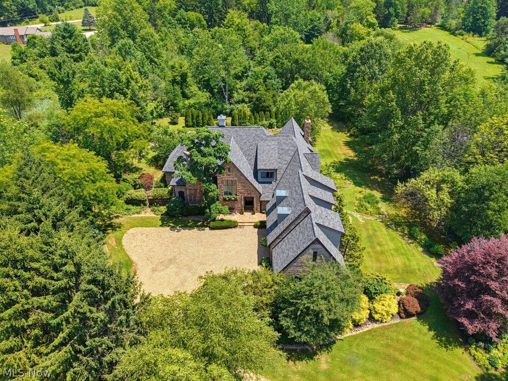 135 W Hines Hill Road Hudson OH 44236