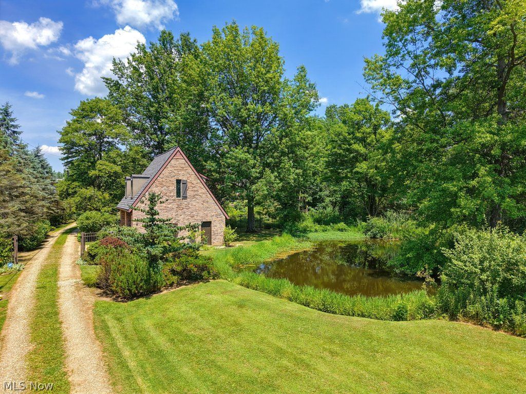 135 W Hines Hill Road Hudson OH 44236