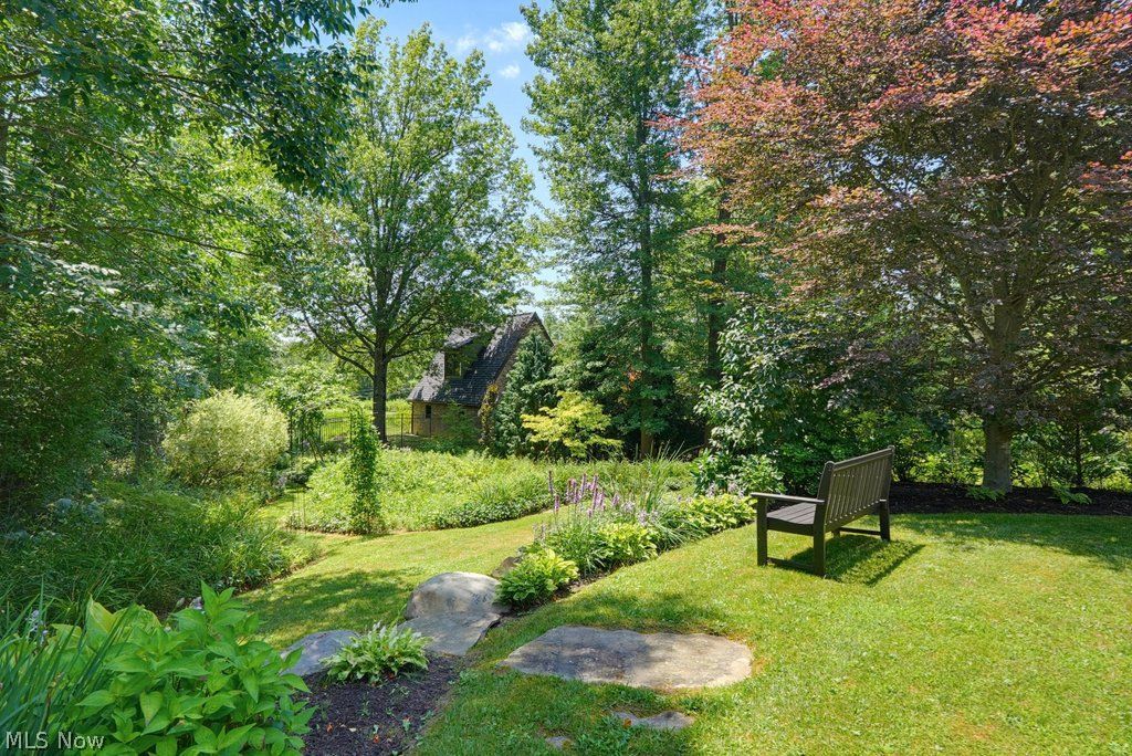 135 W Hines Hill Road Hudson OH 44236