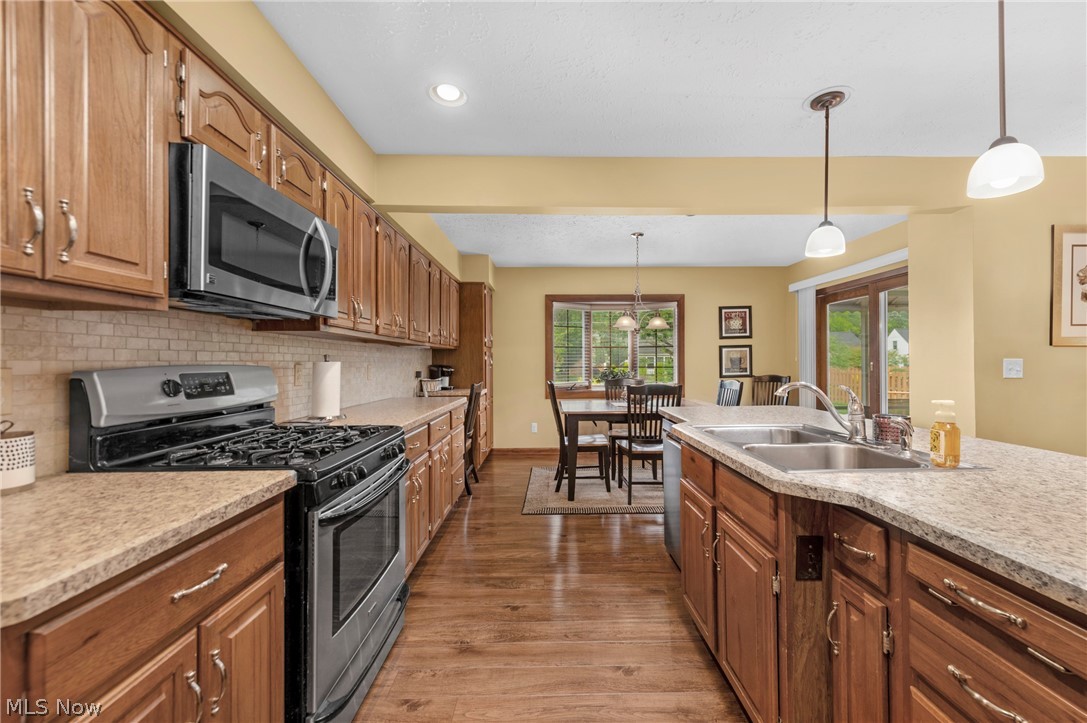 2808 W Asplin Drive Rocky River OH 44116