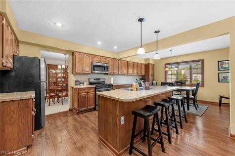 2808 W Asplin Drive Rocky River OH 44116
