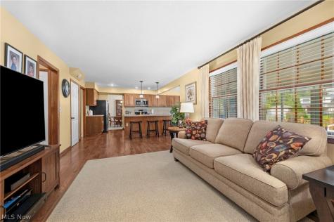 2808 W Asplin Drive Rocky River OH 44116