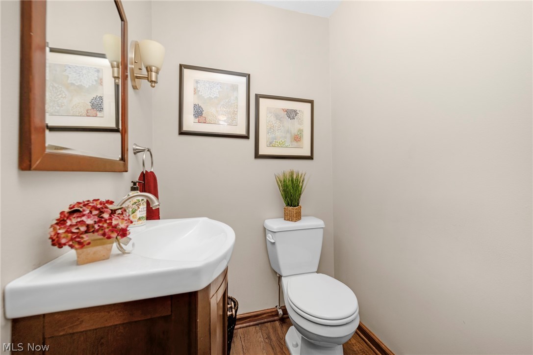 2808 W Asplin Drive Rocky River OH 44116