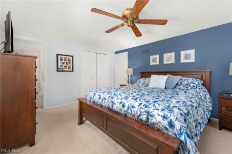 2808 W Asplin Drive Rocky River OH 44116