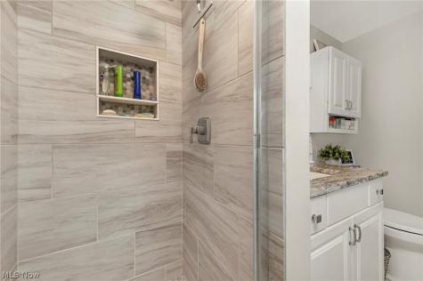 2808 W Asplin Drive Rocky River OH 44116