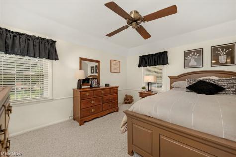 2808 W Asplin Drive Rocky River OH 44116