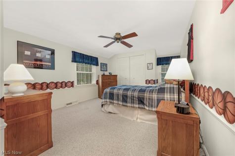 2808 W Asplin Drive Rocky River OH 44116