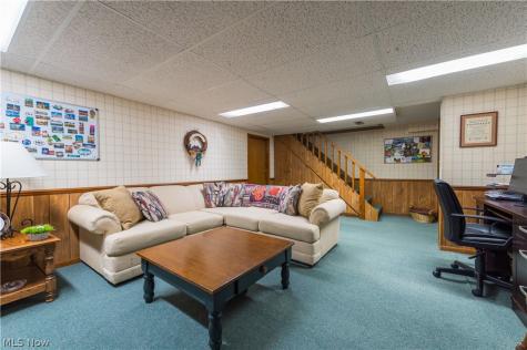 2808 W Asplin Drive Rocky River OH 44116
