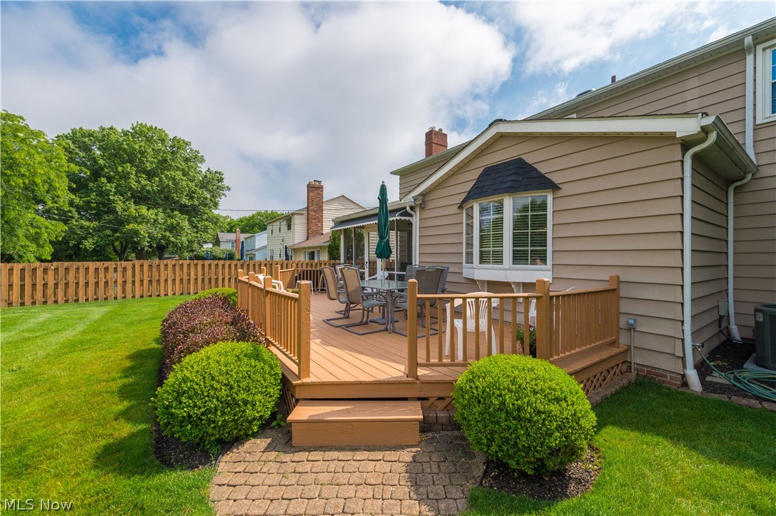 2808 W Asplin Drive Rocky River OH 44116