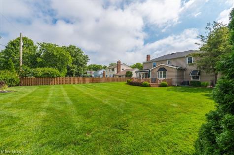 2808 W Asplin Drive Rocky River OH 44116
