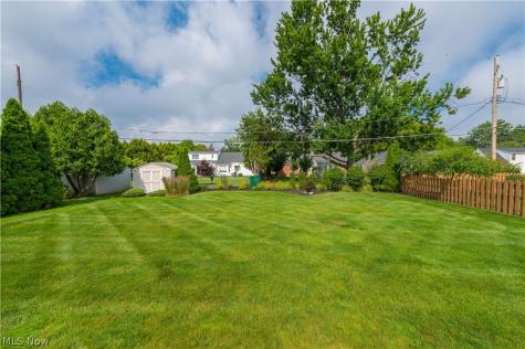 2808 W Asplin Drive Rocky River OH 44116